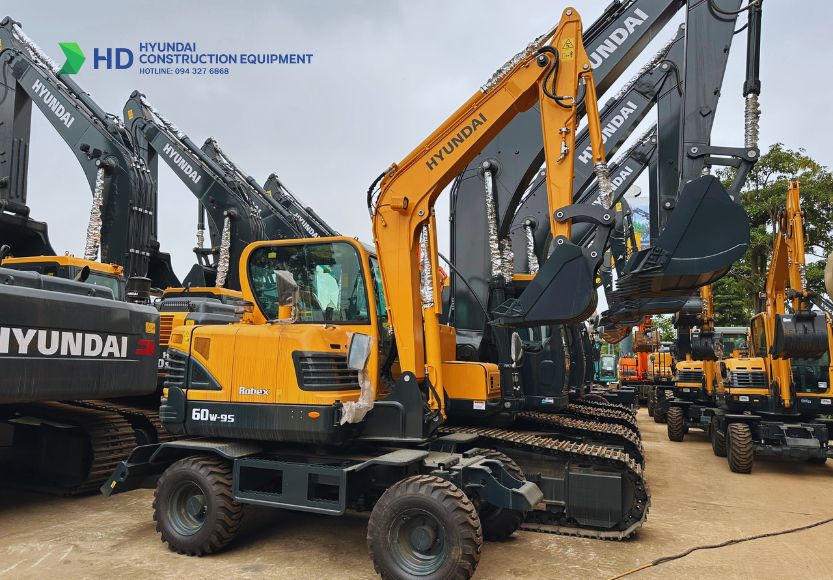 Máy xúc Hyundai R60W-9S tại công ty Tuyên Quang